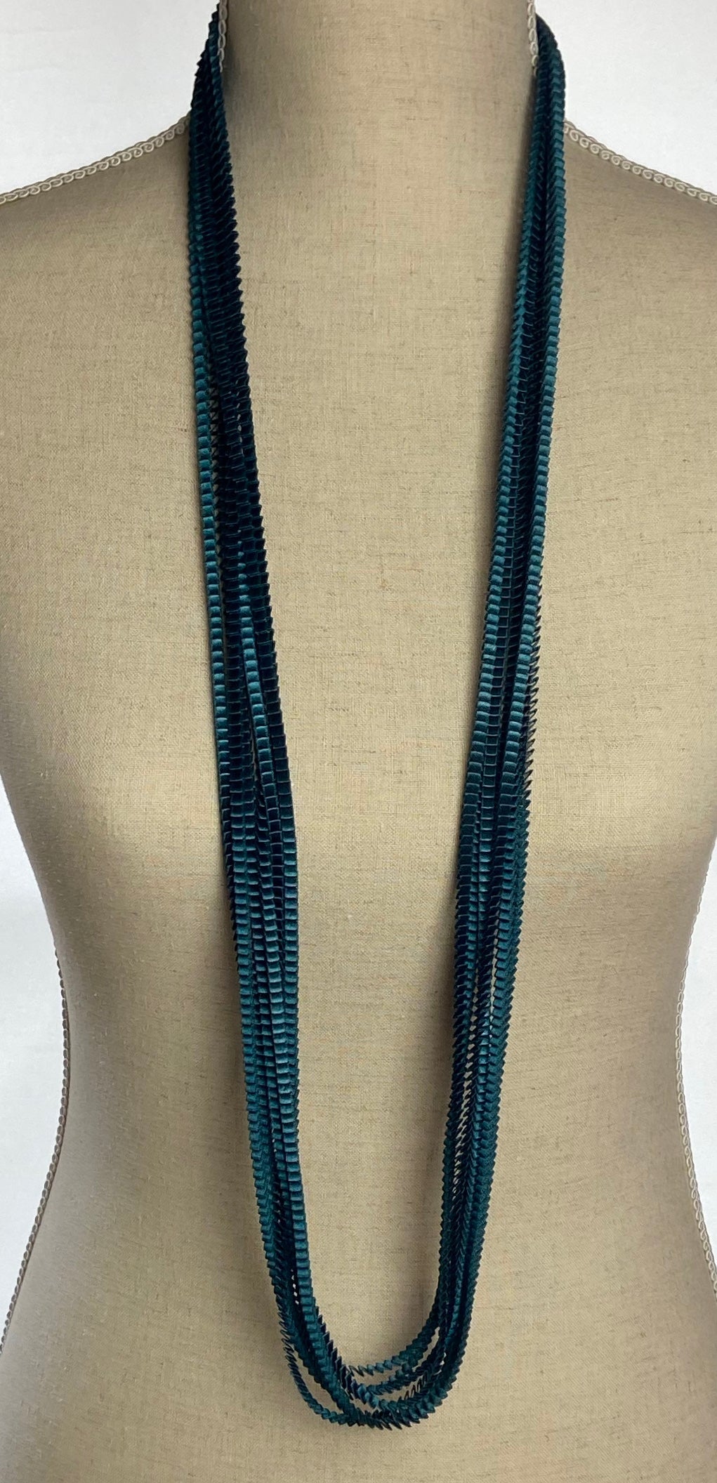 Dark Green Strand Necklace | Contemporary Designer Jewellery