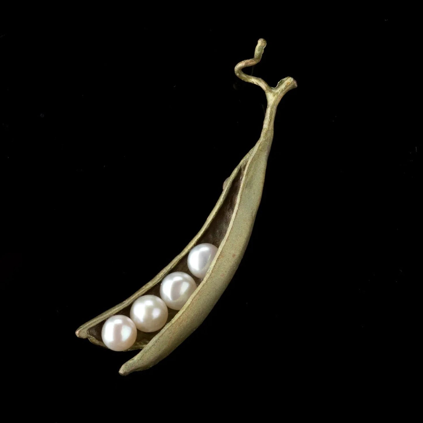 Small Peapod Brooch | Contemporary Designer Jewellery